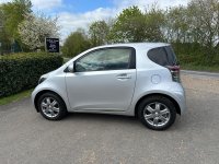 TOYOTA IQ